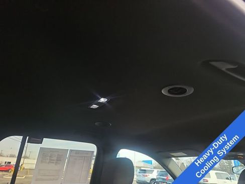 Used 2023 Chevrolet Traverse LT image 17