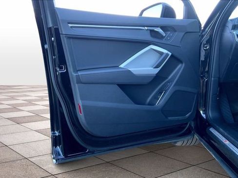 Certified 2025 Audi Q3 2.0T Premium w/ Convenience Package image 26