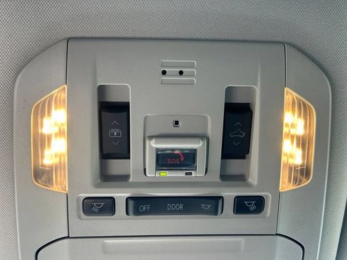 Used 2022 Toyota Highlander Platinum AWD/4WD image 28