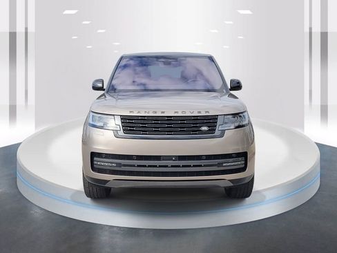 Used 2023 Land Rover Range Rover SE image 2