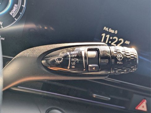 New 2025 Hyundai Elantra SEL FWD image 33