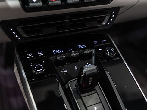 Used 2024 Porsche 911 GT3 RS image 18