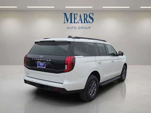 Used 2025 Ford Expedition Active image 5