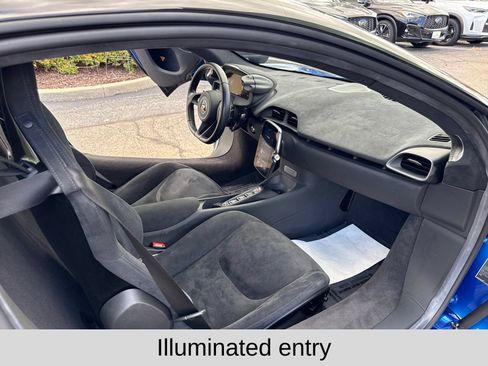 Used 2023 McLaren Artura RWD image 14