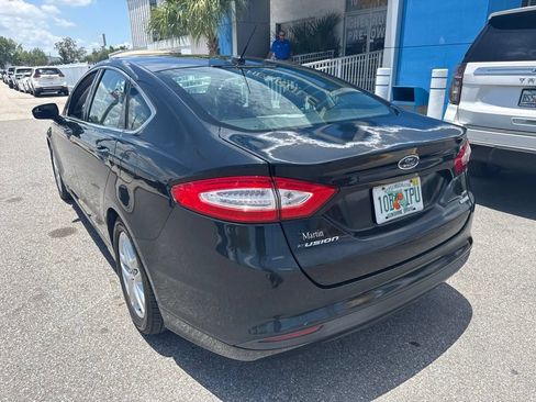 Used 2014 Ford Fusion SE w/ Equipment Group 202A FWD image 8