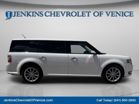 Used 2019 Ford Flex Limited AWD/4WD image 3