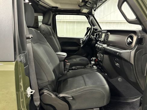 Used 2020 Jeep Wrangler Sport AWD/4WD image 20
