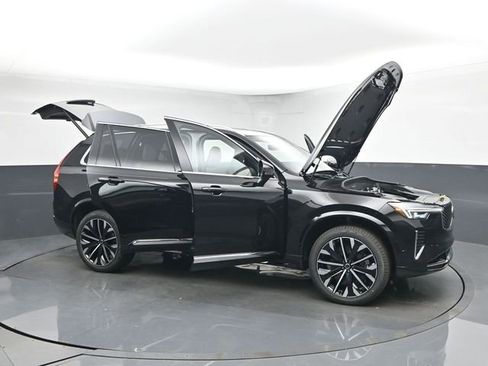 New 2026 Volvo XC90 T8 Plus w/ Protection Package Premier image 54