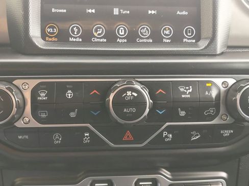 Used 2018 Jeep Wrangler Unlimited Sahara w/ Dual Top Group image 25