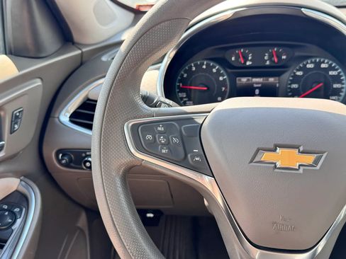 Used 2021 Chevrolet Malibu LT image 14