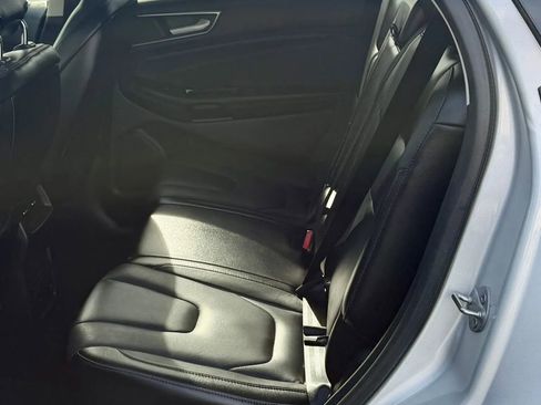 Used 2017 Ford Edge Titanium w/ Equipment Group 301A image 9