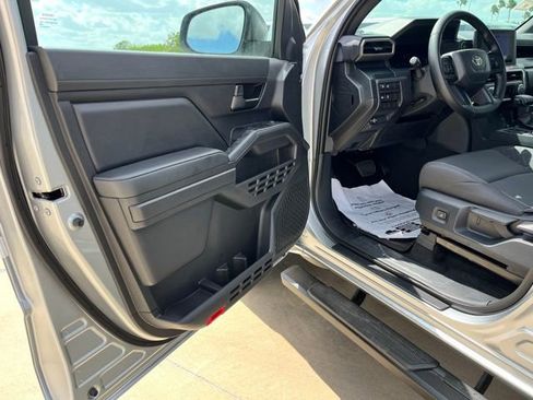 New 2026 Toyota Tacoma SR AWD/4WD image 15