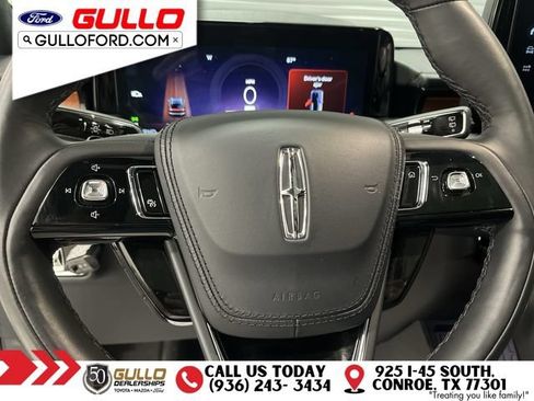 Used 2025 Lincoln Aviator Black Label AWD/4WD image 23