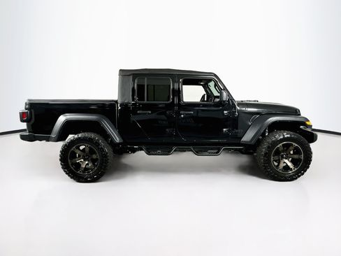 Used 2023 Jeep Gladiator Sport AWD/4WD image 4