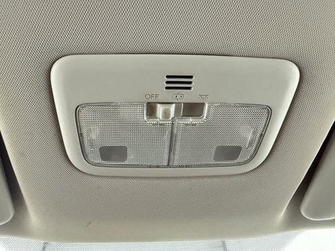 Used 2015 Toyota Corolla L FWD image 23