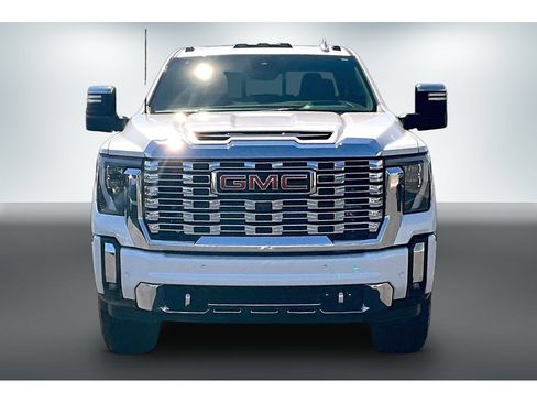Certified 2024 GMC Sierra 2500 Denali w/ Denali Reserve Package AWD/4WD image 2