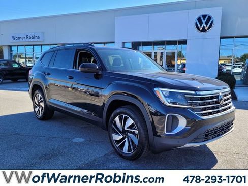 New 2026 Volkswagen Atlas SE FWD image 1