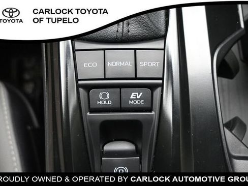 Used 2025 Toyota Camry SE w/ Convenience Package FWD image 39