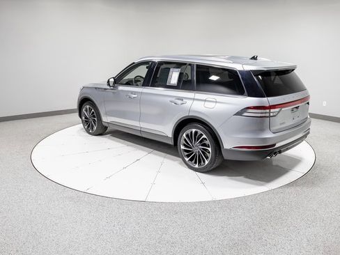 Used 2022 Lincoln Aviator Reserve w/ Equipment Group 201A image 34