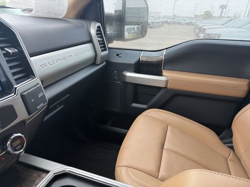 Certified 2022 Ford F350 Lariat w/ Lariat Ultimate Package AWD/4WD image 25