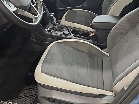 New 2026 Volkswagen Taos SE image 27