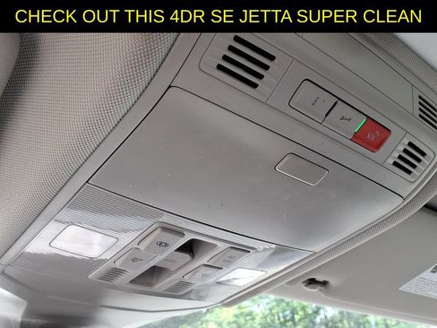 Used 2025 Volkswagen Jetta SE FWD image 20