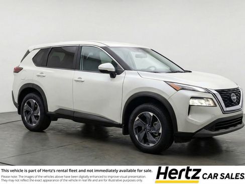 Used 2025 Nissan Rogue SV image 1