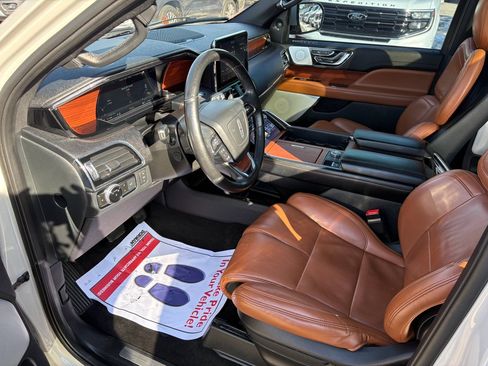 Used 2020 Lincoln Navigator Reserve w/ Equipment Group 208A Reserve image 13