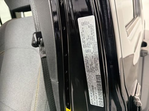 Used 2024 Jeep Wrangler Sport S image 27