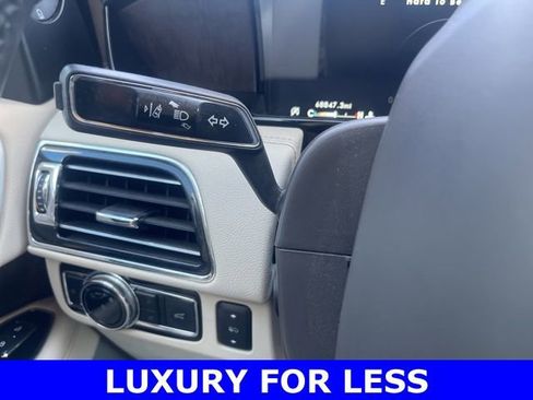 Used 2020 Lincoln Navigator L Reserve w/ Luxury Package image 36