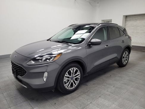 Used 2022 Ford Escape SEL w/ Technology Package image 2