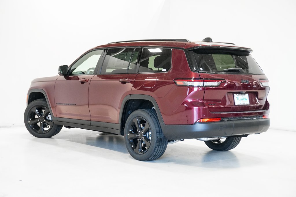 Used 2025 Jeep Grand Cherokee L Altitude AWD/4WD image 5