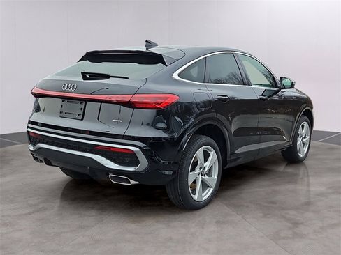 New 2025 Audi Q5 Premium Plus image 3