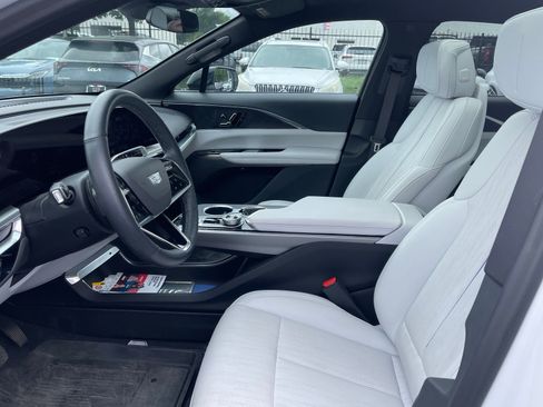 Certified 2024 Cadillac Lyriq Sport w/ LPO, Floor Liner Package AWD/4WD image 5