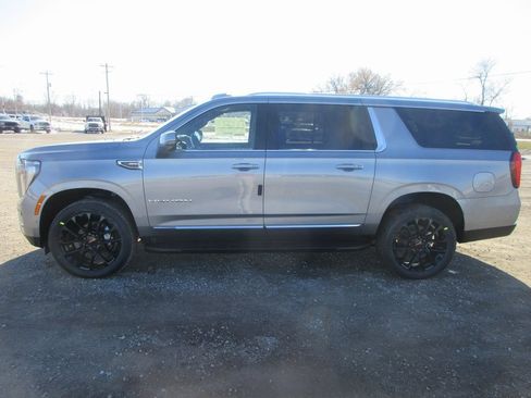 New 2026 GMC Yukon XL Elevation w/ Elevation Premium Package image 8