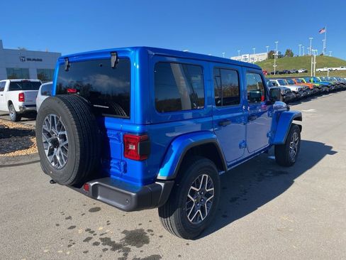 New 2025 Jeep Wrangler Unlimited Sahara w/ Safety Group AWD/4WD image 3