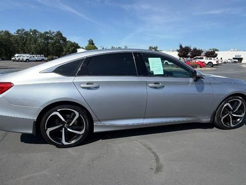 Used 2020 Honda Accord Sport image 3