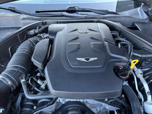Used 2017 Genesis G80 3.8 RWD image 18