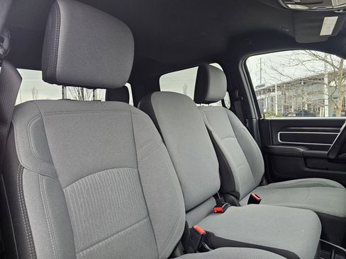 Used 2024 RAM 2500 Big Horn w/ Bed Utility Group image 17