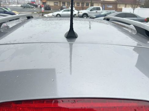 Used 2019 Jeep Cherokee Latitude Plus image 5