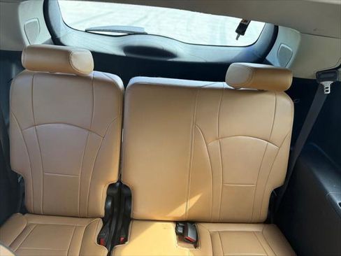 Used 2020 Buick Enclave Essence w/ Sound and Sites Package AWD/4WD image 22