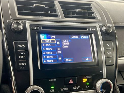 Used 2012 Toyota Camry SE image 27