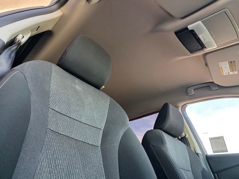 Used 2024 Nissan Rogue SV image 17