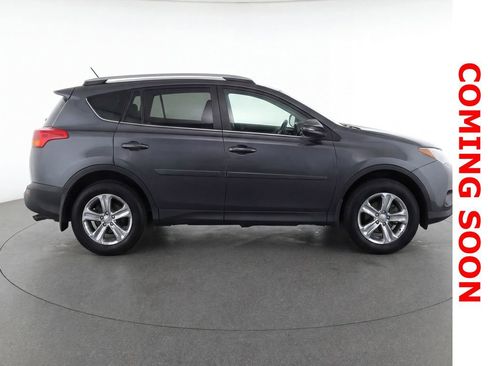 Used 2013 Toyota RAV4 XLE image 10