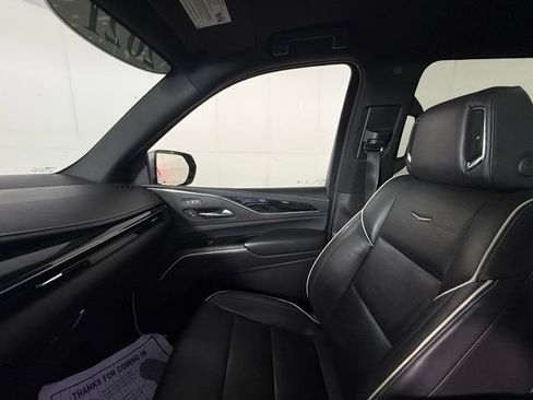 Used 2021 Cadillac Escalade ESV Sport RWD image 23