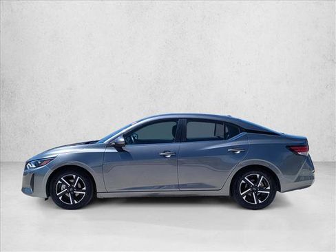 Used 2024 Nissan Sentra SV FWD image 9