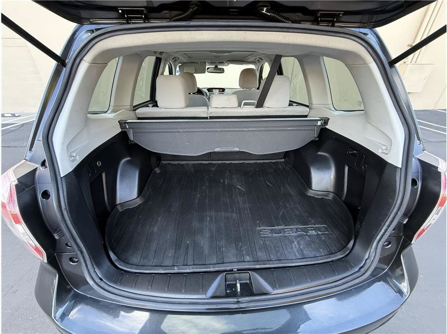 Used 2015 Subaru Forester 2.5i Premium AWD/4WD image 23