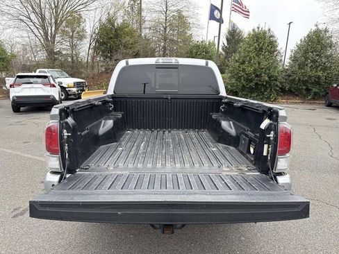 Used 2023 Toyota Tacoma TRD Off-Road w/ Technology Package image 12