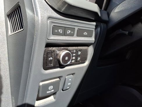 Used 2023 Ford F150 Lariat w/ Max Trailer Tow Package image 7