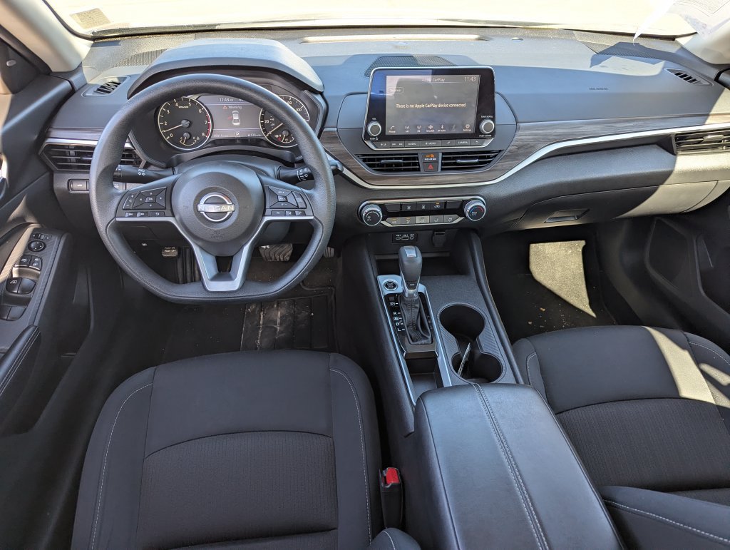 Used 2025 Nissan Altima 2.5 SV FWD image 28